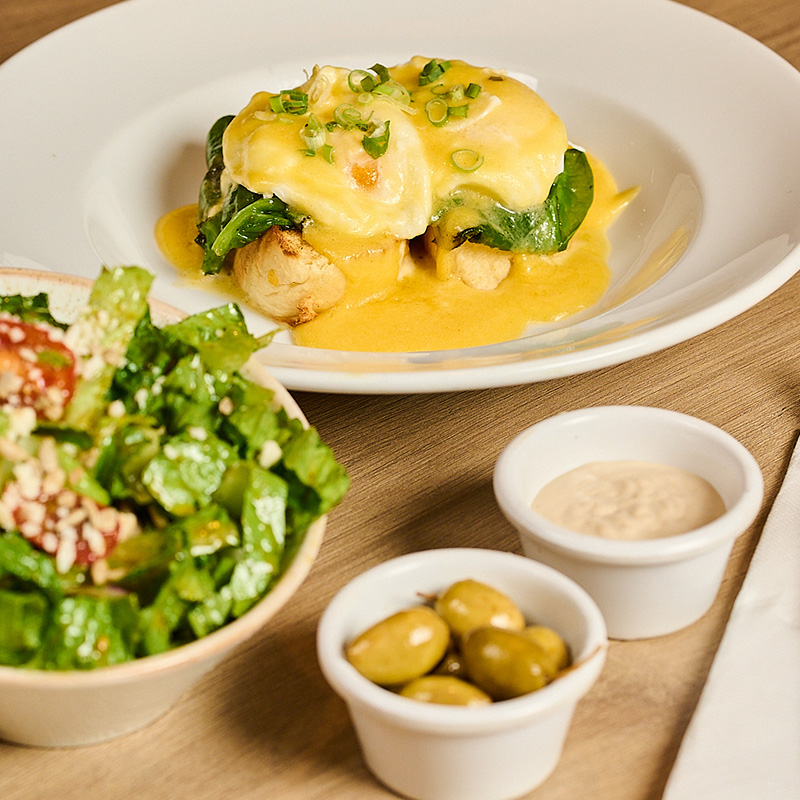 Menu_Desayuno_Egg_Benedict_Aroma_Gourmet_AF